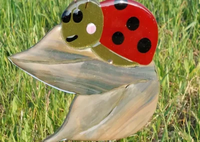 Gartenstecker aus Schmelzglas Motiv Roter Adonis