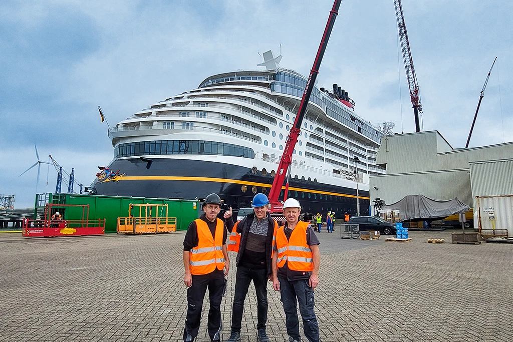 glas-kuenzel-disney-destiny