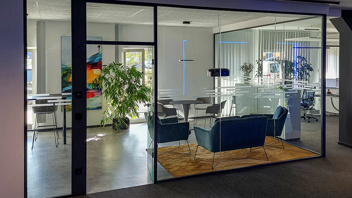renovierung-ganzglasanlage-buero-028-002