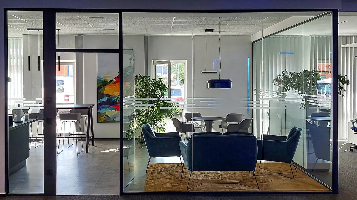 renovierung-ganzglasanlage-buero-028-003